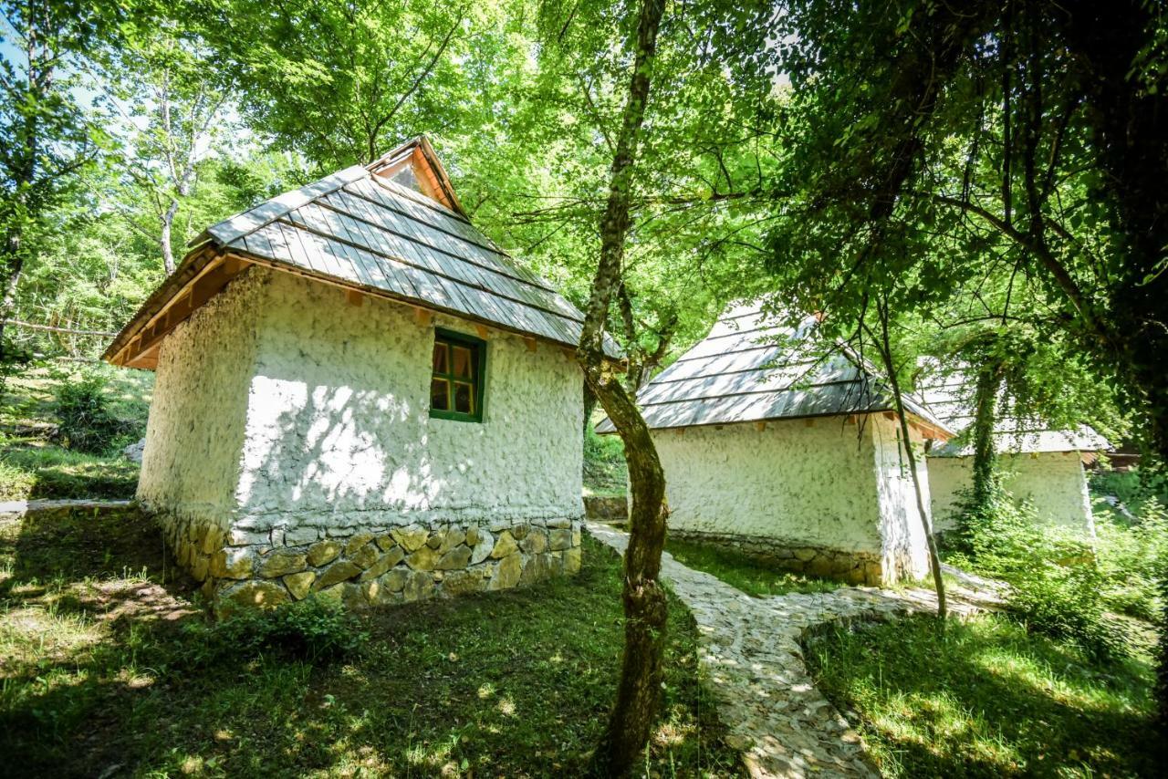 Camp Divlja Rijeka Hotel Hum Exterior photo